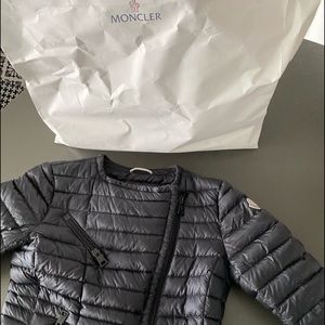 1700$ Moncler Women’s Jacket G32